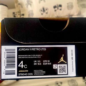 Sz 4 hard bottom baby cool greys worn 3xs (no walking)